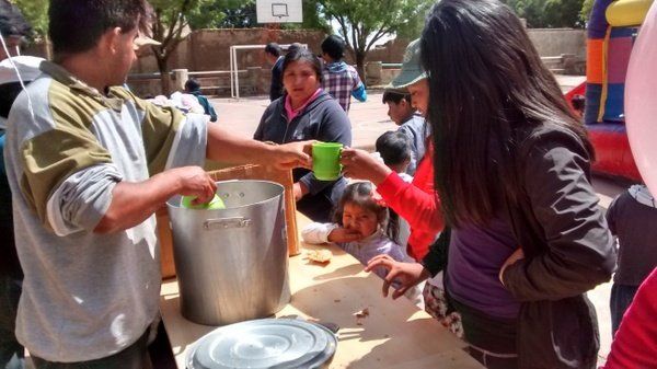 Niños de Casira tuvieron sus festejos de Reyes