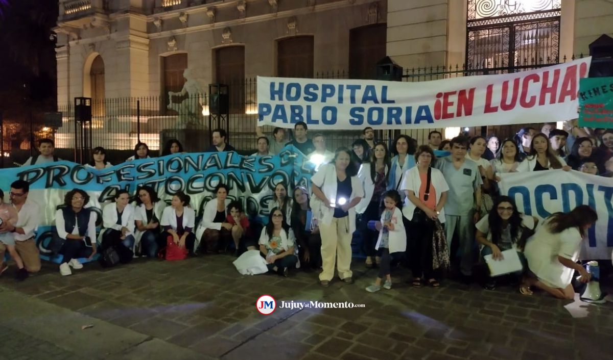 Salud colapsada: con otra marcha de luces reclamaron los trabajadores de hospitales