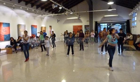 Un domingo a puro arte en el Centro Cultural Tizón