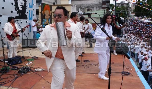 Gran convocatoria en el Festival de los Reyes Magos de la Tupac Amaru