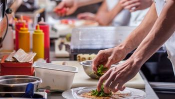 Carnet de manipulación de alimentos: cómo inscribirse para los cursos en la capital