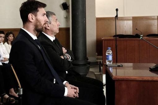Condenan a 21 meses a Lionel Messi y su padre