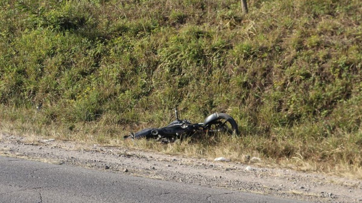 Motociclista murió tras un violento choque frontal en Ruta 9