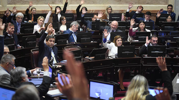 El Senado sesiona para tratar Zonas Frías y la reforma de la carta orgánica del Banco Central