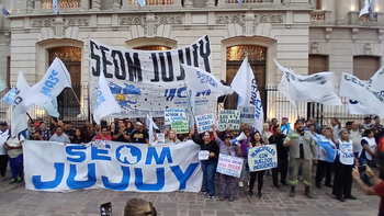 Exigiendo mejoras salariales, gremios se expresaron en las calles