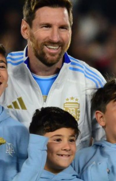 La emotiva noche de Messi en la Selección, con doblete y ovaciones