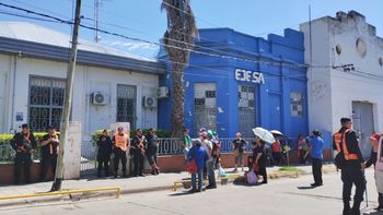 Le cortaron la luz por un error de EJESA y le cobraron por la reconexión