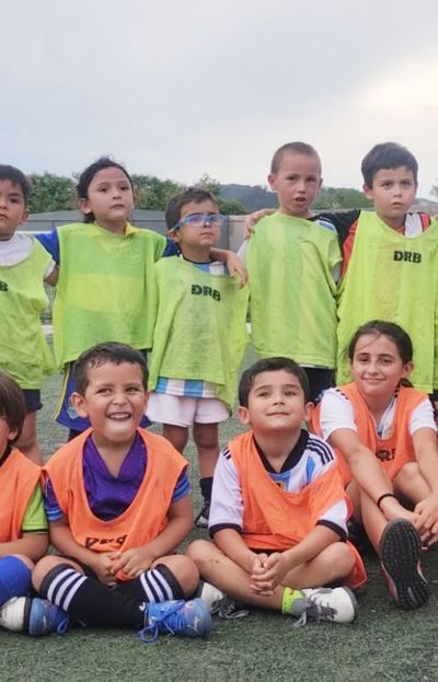 Comenzó a rodar la pelota en la Escuela Formativa mixta 