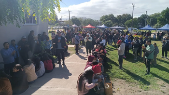 En medio del conflicto con feriantes, hay un proyecto para una 