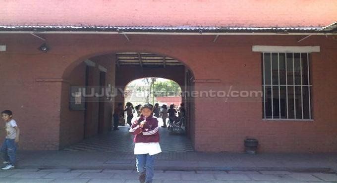 Peligra el reinicio de clases en la primaria por incumplimiento del piso salarial