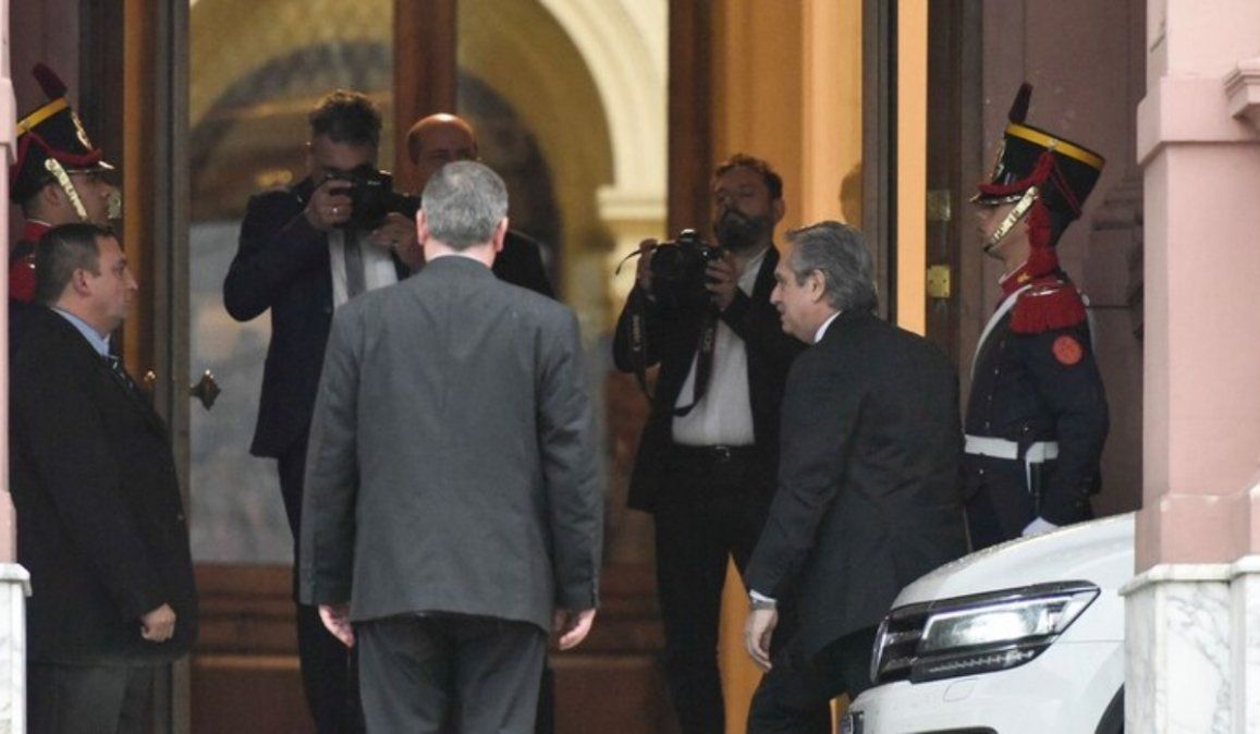 Alberto Fernández está reunido con Macri en Casa Rosada