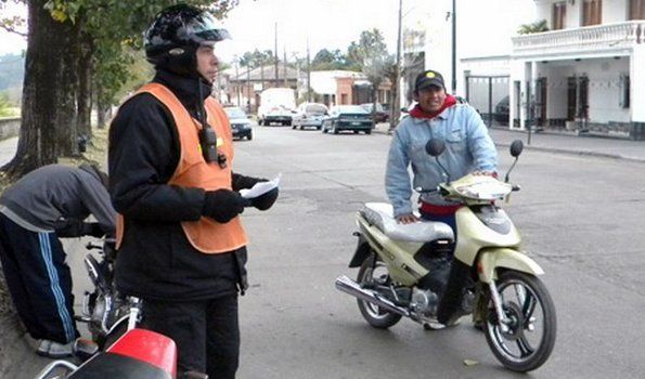 Habrá que realizar un curso de capacitación para sacar el carnet de conducir motocicletas