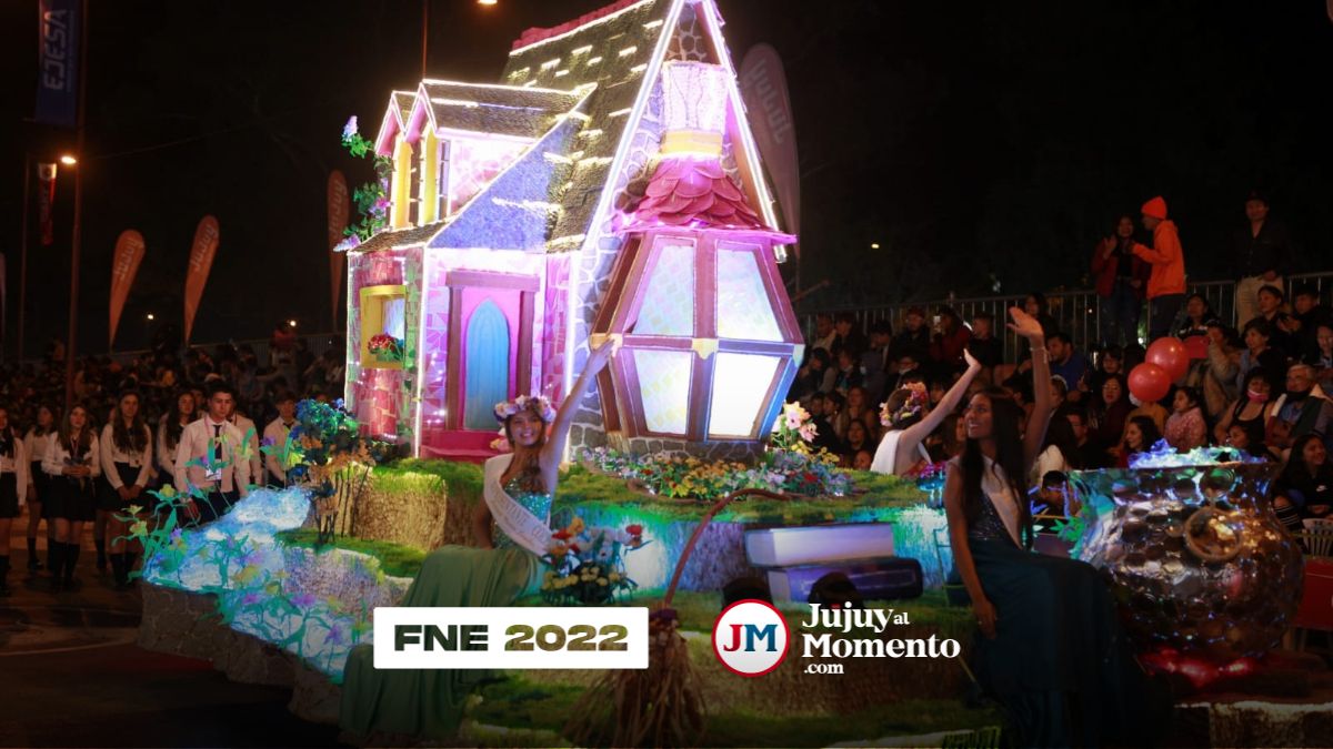 Segundo Desfile sigue la Fiesta Nacional de los Estudiantes