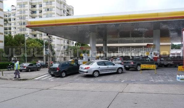 Estacioneros ven con buenos ojos la sustitución de importaciones de combustible