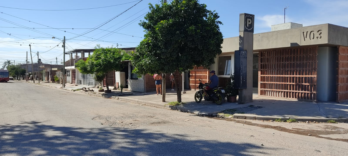 Vecinos de Alto Comedero alarmados por la droga, a una cuadra de la comisaría