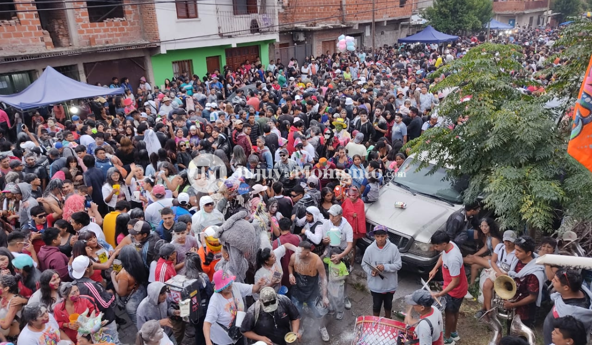 Se realizó el carnaval en el Chingo con masiva concurrencia