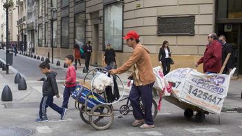 Las canastas subieron 4,1% en diciembre: cuánto necesitó una familia para no ser pobre