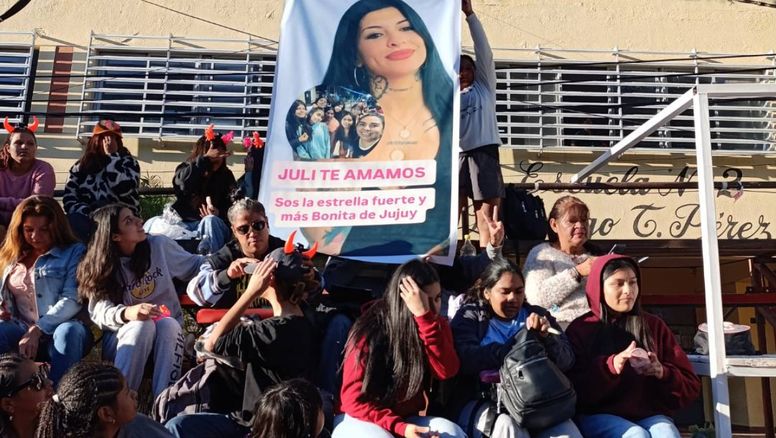 Furor por Cazzu en San Pedro de Jujuy