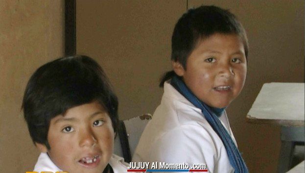 Niños jujeños caminan cinco horas para ir a la escuela y el Gobierno proclama la “patria educativa”