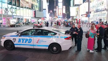 Pánico en Times Square: un adolescente abrió fuego y dejó al menos tres heridos