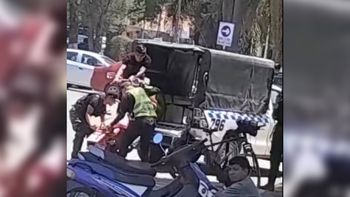 Crítica del municipio palpaleño se sumó a un reclamo y fue detenida en un inusual operativo policial