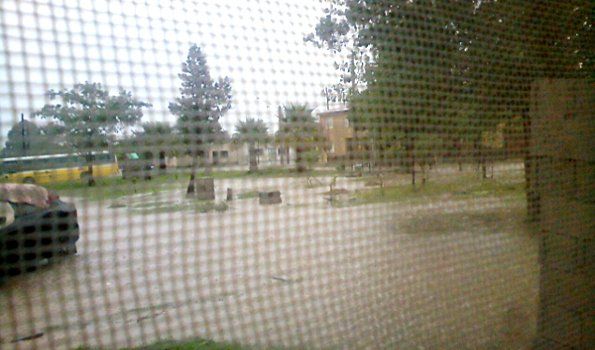 Calles de Alto Comedero inundadas por las lluvias