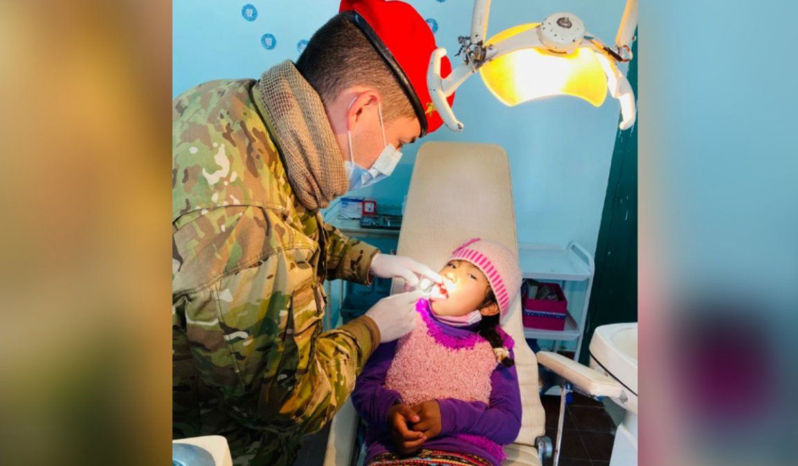 Teniente odontólogo del Ejército brindó atenciones a niños de Casabindo