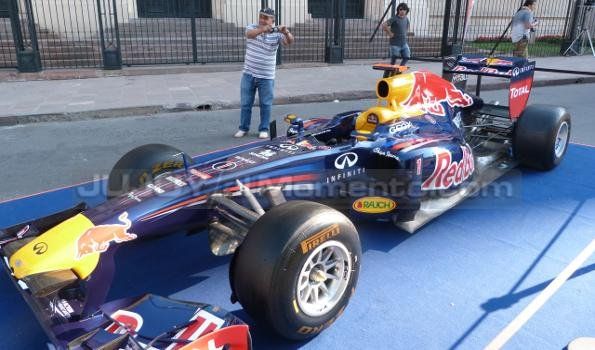 El Fórmula 1 de Sebastian Vettel deslumbró a los jujeños