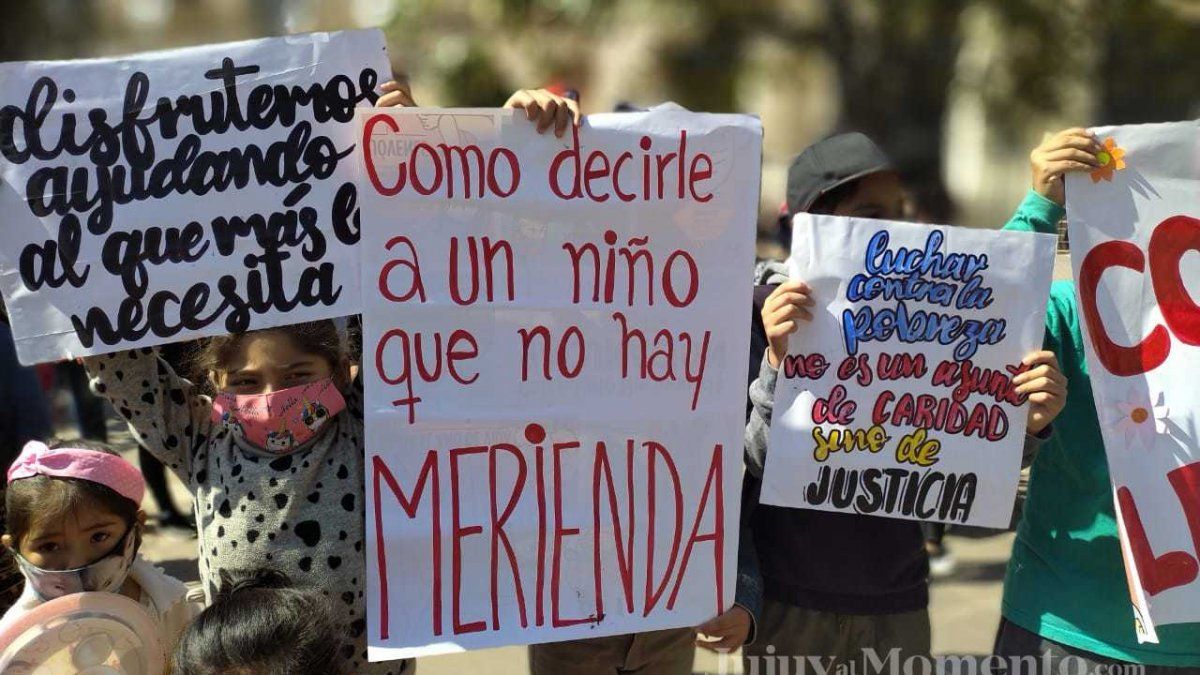 Otra marcha del hambre volvió a golpearle la puerta al gobierno