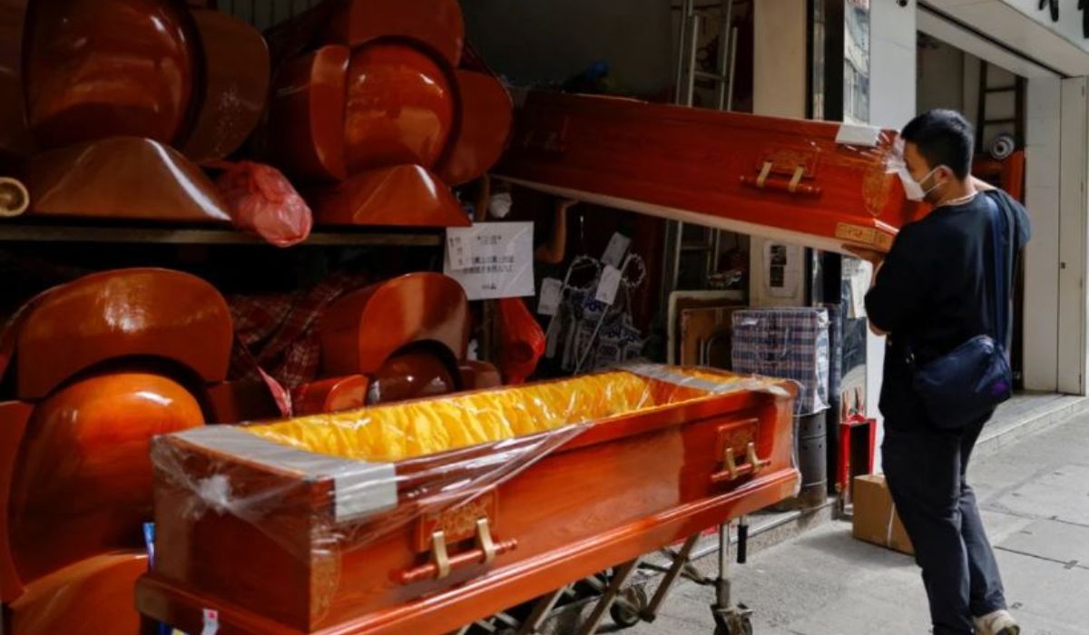 Covid 19: En Hong Kong utilizan ataúdes de cartón por el número de muertes