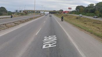 Un choque entre un auto y una motocicleta provocó dos muertes