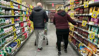 El consumo en shoppings sufrió su mayor caída, mientras en supermercados frenó el rebote