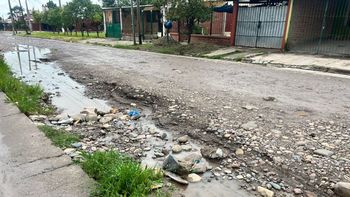 Barrio San José: la calle Susques, un peligro para vecinos y vehículos