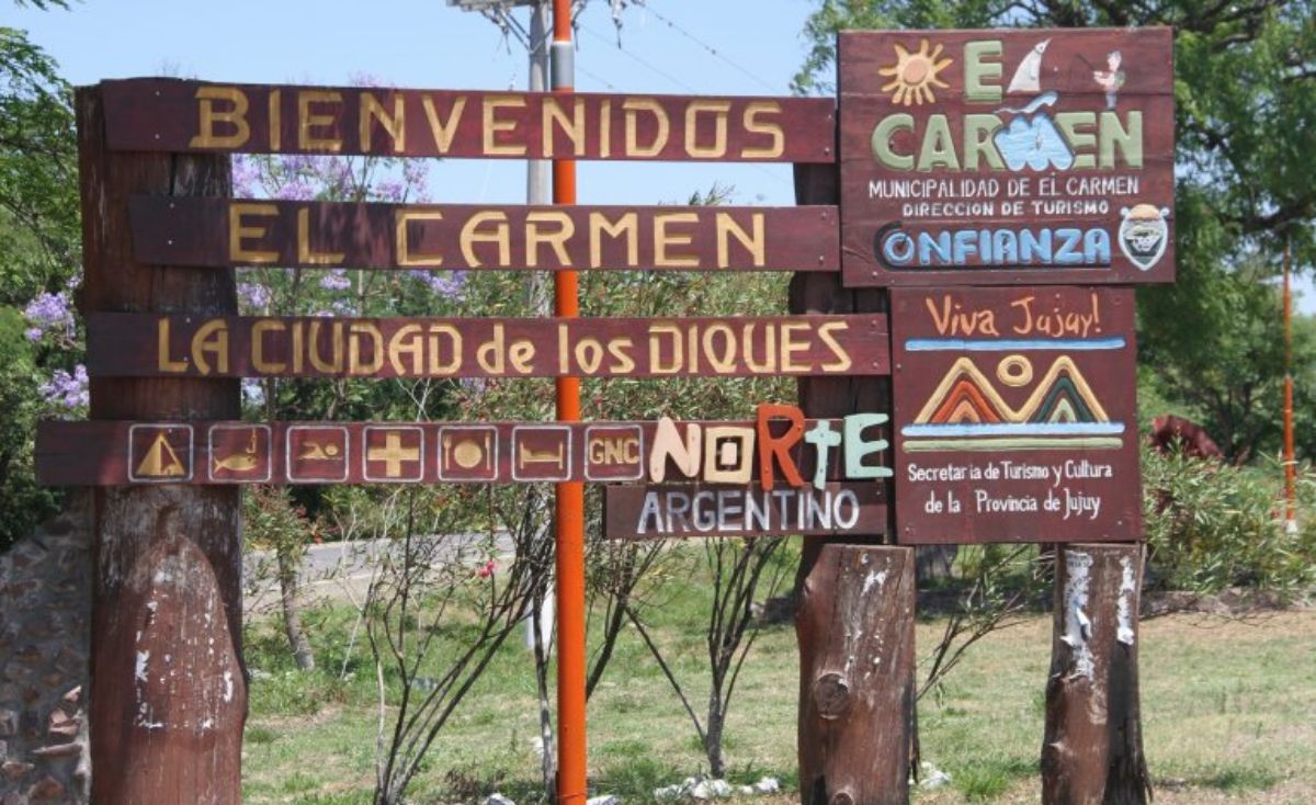 Intendente entiende que la tasa de alumbrado público sí puede cobrarse en las facturas de luz