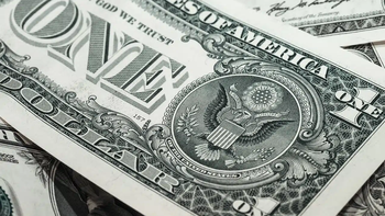 El dólar oficial registró la mayor caída semanal en dos meses y perforó los $1.400