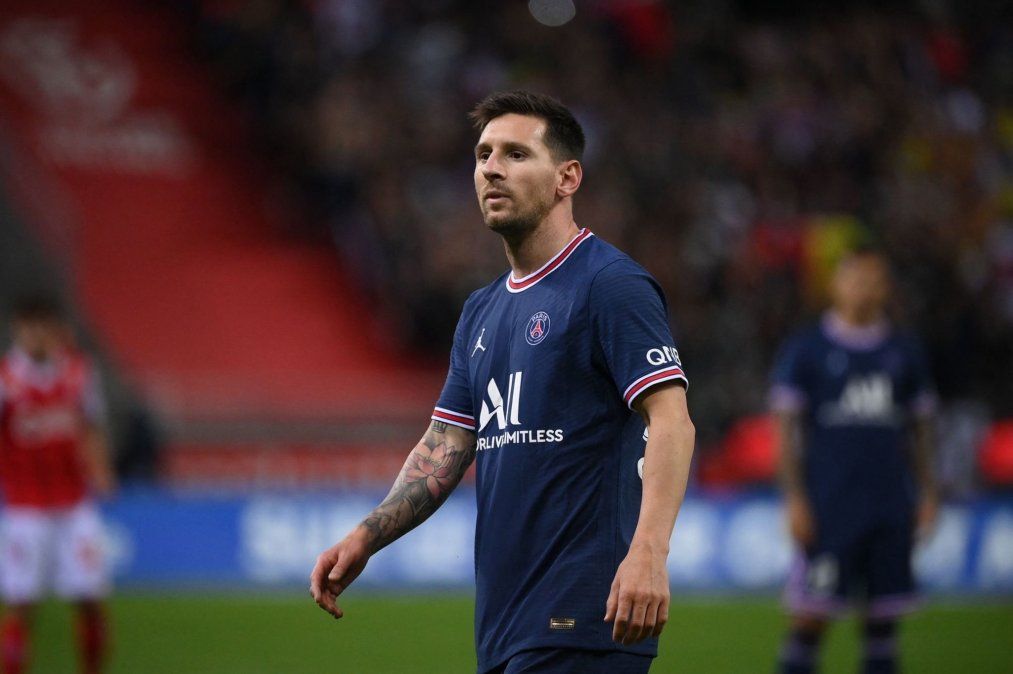 Ovación en el debut de Messi y triunfo del PSG