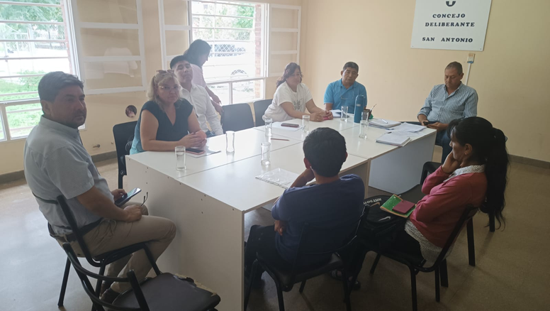 Sorteo de viviendas en San Antonio: vecinos plantearon las irregularidades a los concejales Sorteo de viviendas en San Antonio: vecinos plantearon las irregularidades a los concejales