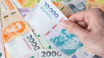 Por decreto, el gobierno nacional subió el Salario Mínimo a $302.600