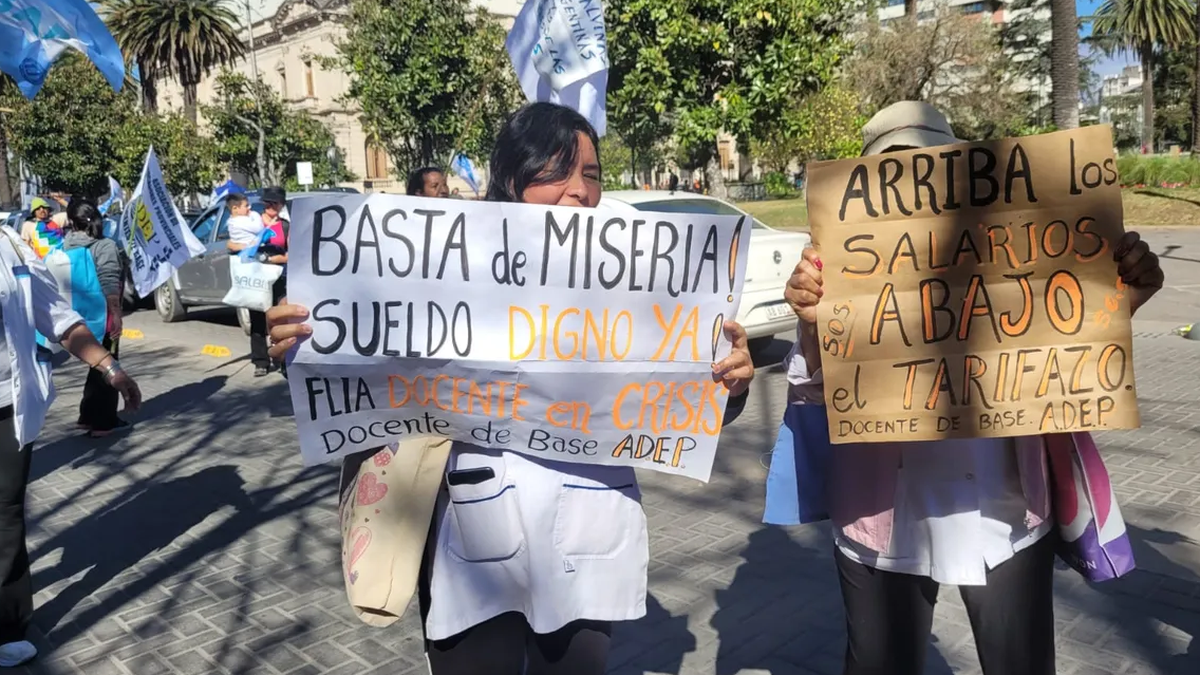 Docentes indignados con el cierre de las paritarias para agosto