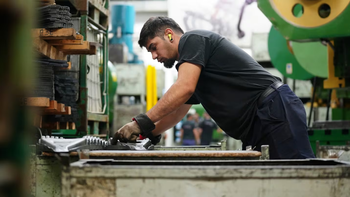La actividad económica mejoró en junio, pero acumuló retroceso en el segundo trimestre