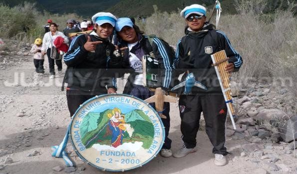 Miles de fieles acompañaron el descenso de la Virgen de Punta Corral