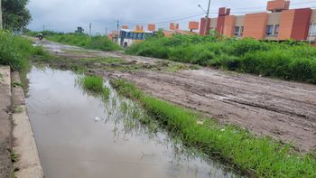 Vecinos de las 47 Hectáreas denuncian calles intransitables y falta de servicios en Alto Comedero