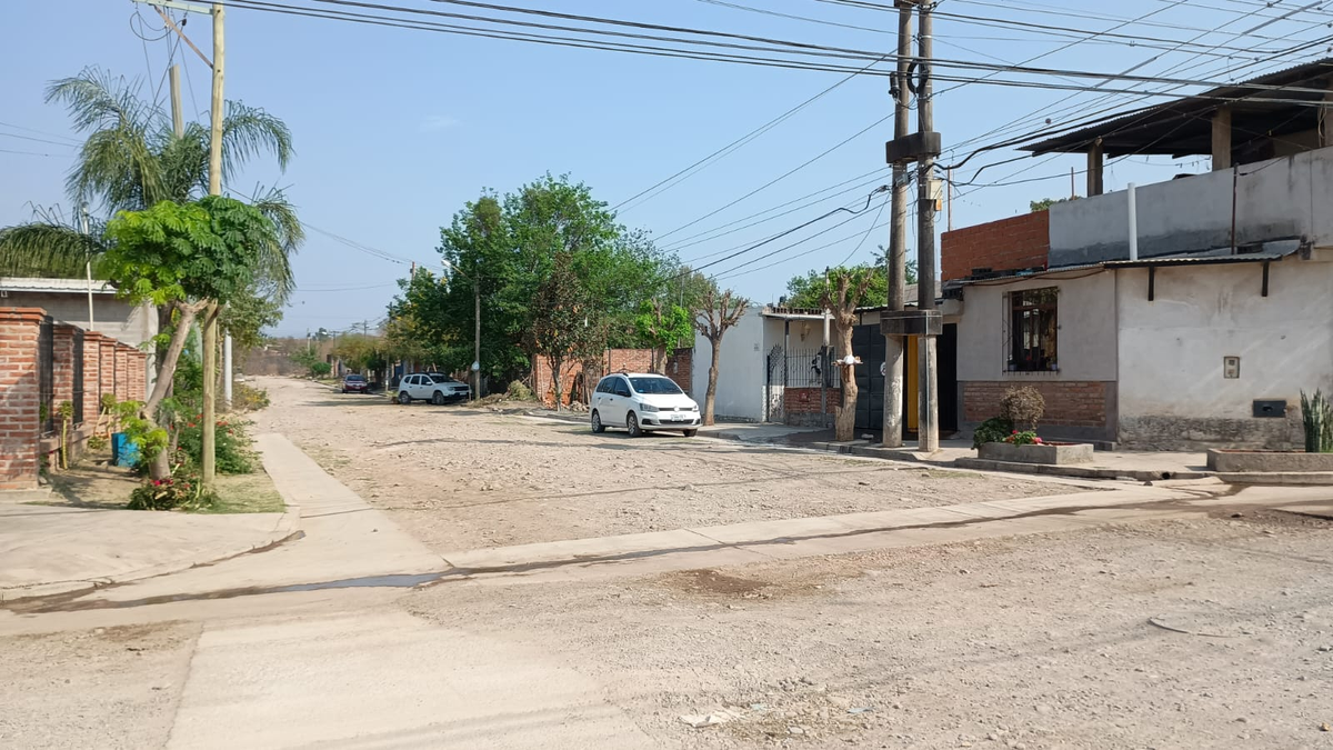 Vecinos de barrio La Merced viven a oscuras, sin respuestas de la Municipalidad