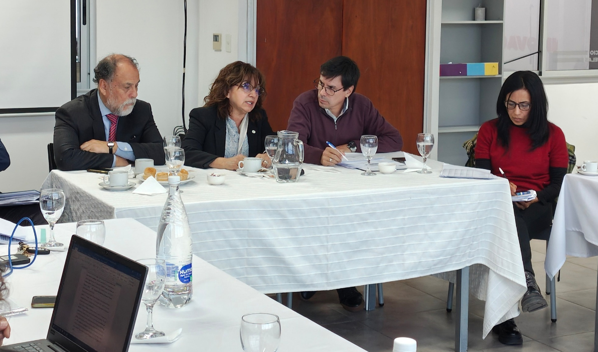 El gobierno ofreció 4% de aumento salarial a los docentes, en dos cuotas