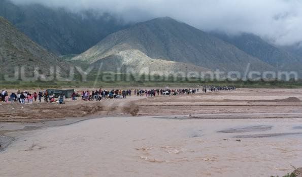 Miles de fieles acompañaron el descenso de la Virgen de Punta Corral