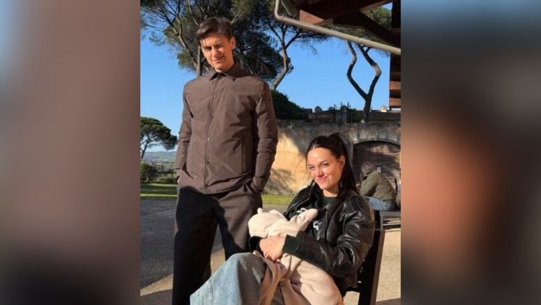 Las fotos de la primera salida familiar de Oriana Sabatini y Paulo Dybala junto a su hija Gia