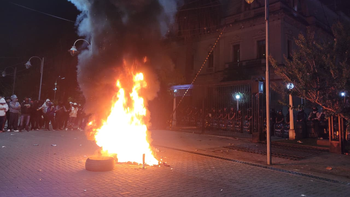 Noche de furia policial en Casa de Gobierno