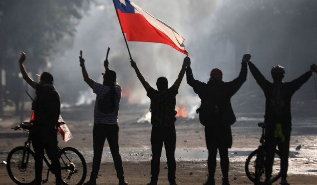 Chile vota a su próximo presidente en un contexto conflictivo