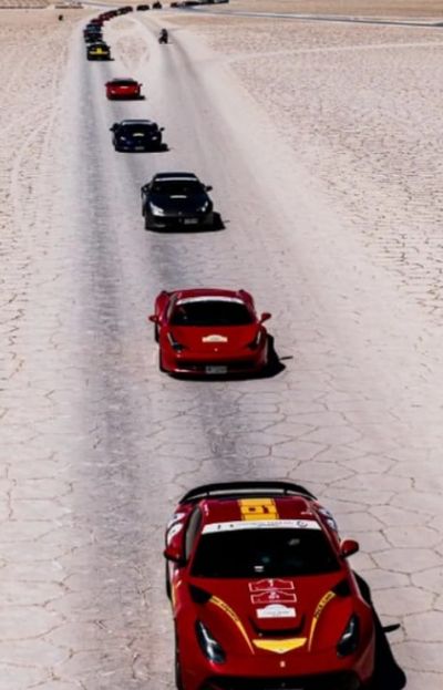 Postales de ensueño: Ferrari conquistó las Salinas y Purmamarca