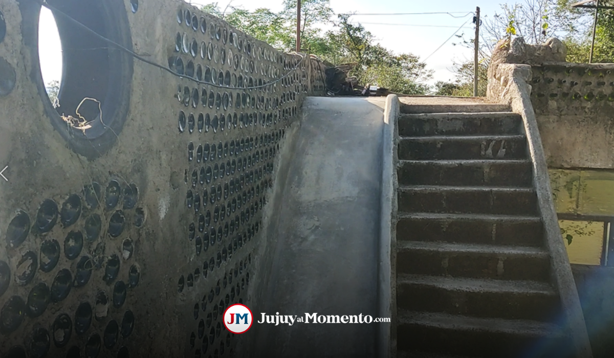 La casa de las botellas, el increíble lugar donde vive Camilo